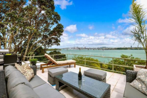 Arohanui Waterfront Villa